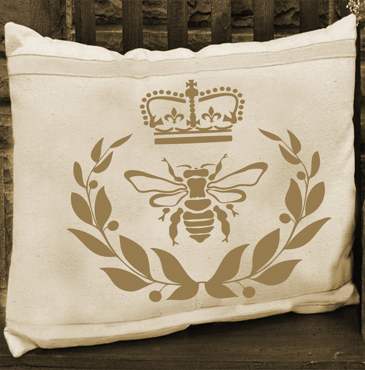 Royal Bee Wreath Stencil - Superior Stencils